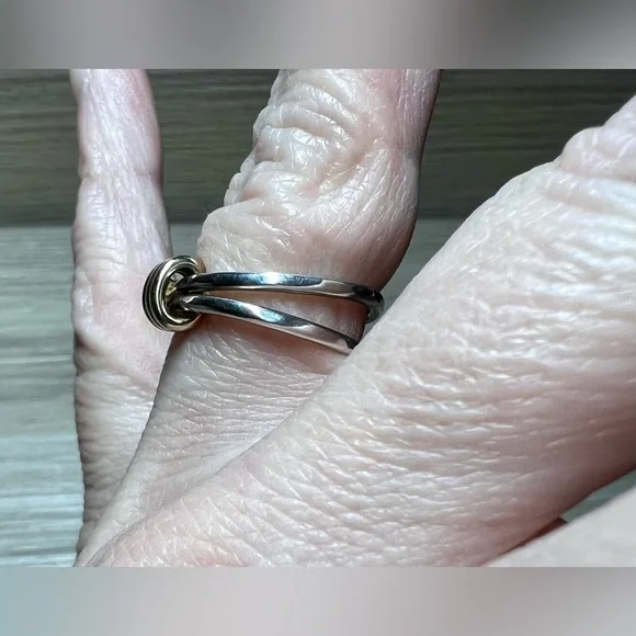 Vintage Designer Ed Levin Sterling Silver & Gold Signature Ring, Size 6 - Picture 13 of 13